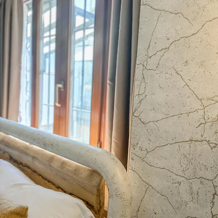 Arunda Luxury Boutique *